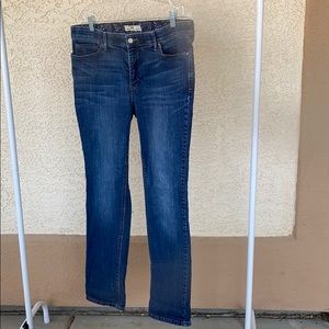 Women’s Levi’s 525 Perfect waist straight leg jean